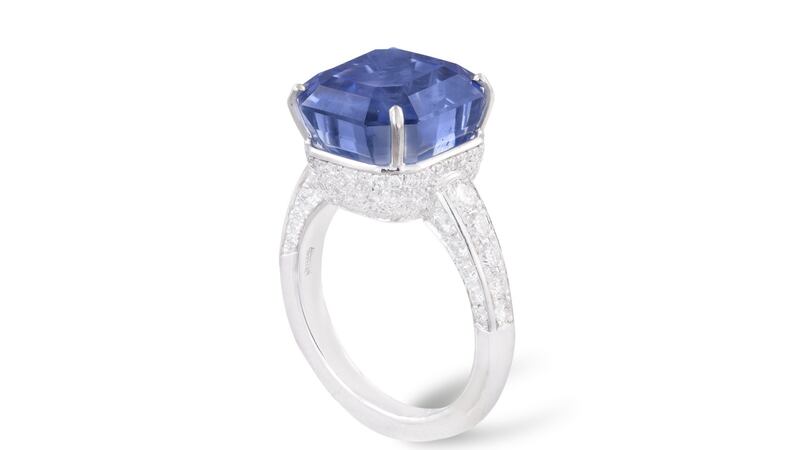 16.3ct sapphire ring €10,000–€15,000