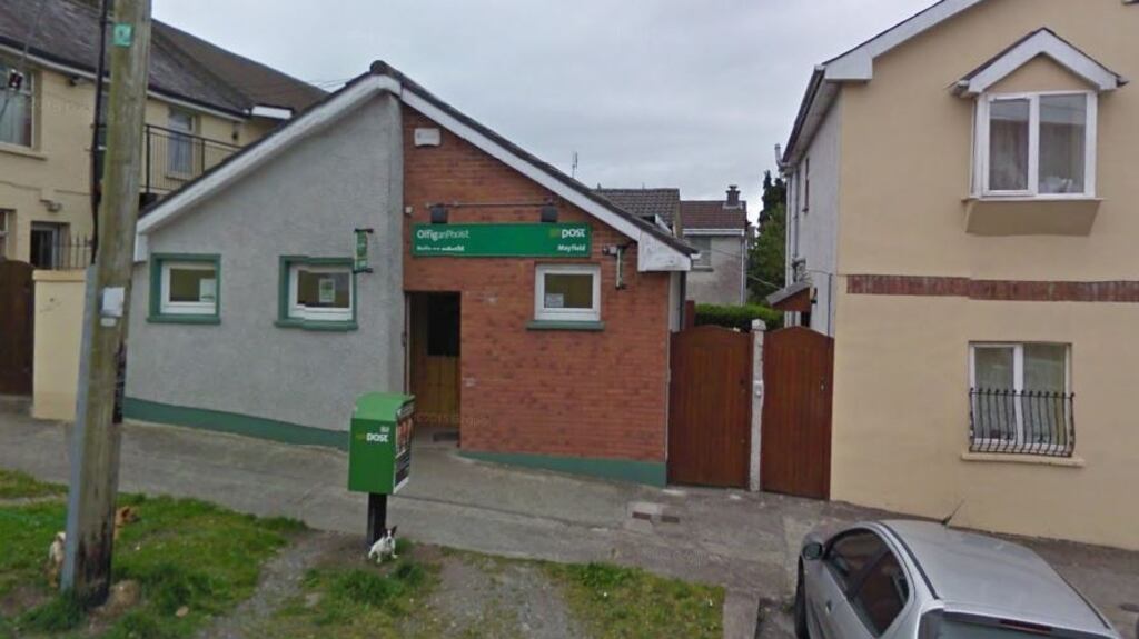 The raider, who was armed with a knife, threatened a cleaning lady at Mayfield post office. Photograph: Google Maps