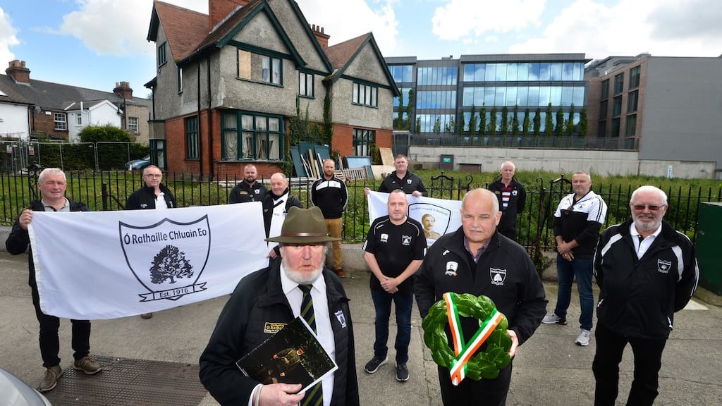 Oliver Devlin, former chairman of Clonoe O’Rahillys GFC in Co Tyrone,  and committee members joined Proinsias Ó Rathaille (left) of the 1916 Relatives Alliance, at 40 Herbert Park in August to lay a wreath. Photograph: Dara Mac Dónaill