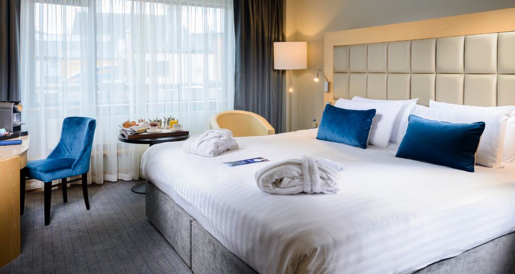 Subs: Radisson BLU Hotel