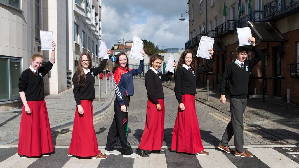Not-too-shabby road: Emily Calton O’Keeffe, Muireann Ní Shé, Eve McMahon, Seoda Chaoimh, Íde Ní Ifearnáin and Joe Tanner. Photograph: Liam Burke/Press 22