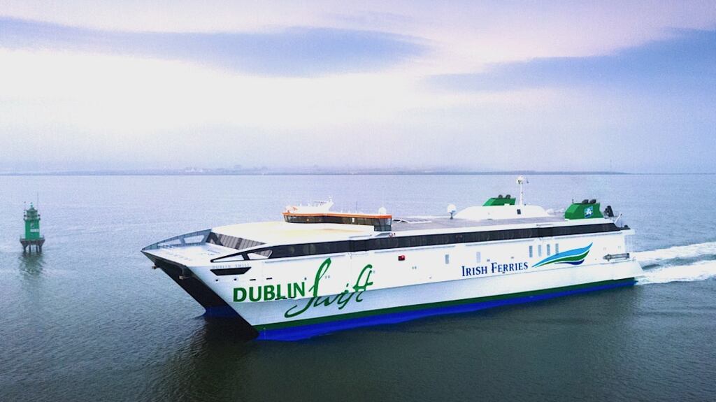 The Dublin Swift: passenger unable to travel due to  lift not working.