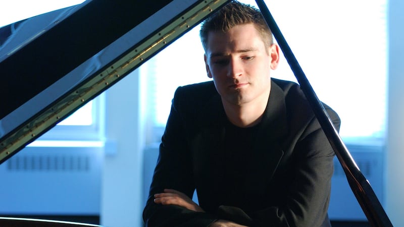 The Vangrugh are joined by pianist Michael McHale for a programme of piano quartets