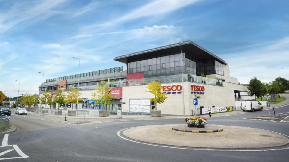 Cashel shopping centre: anchor store rented by Tesco