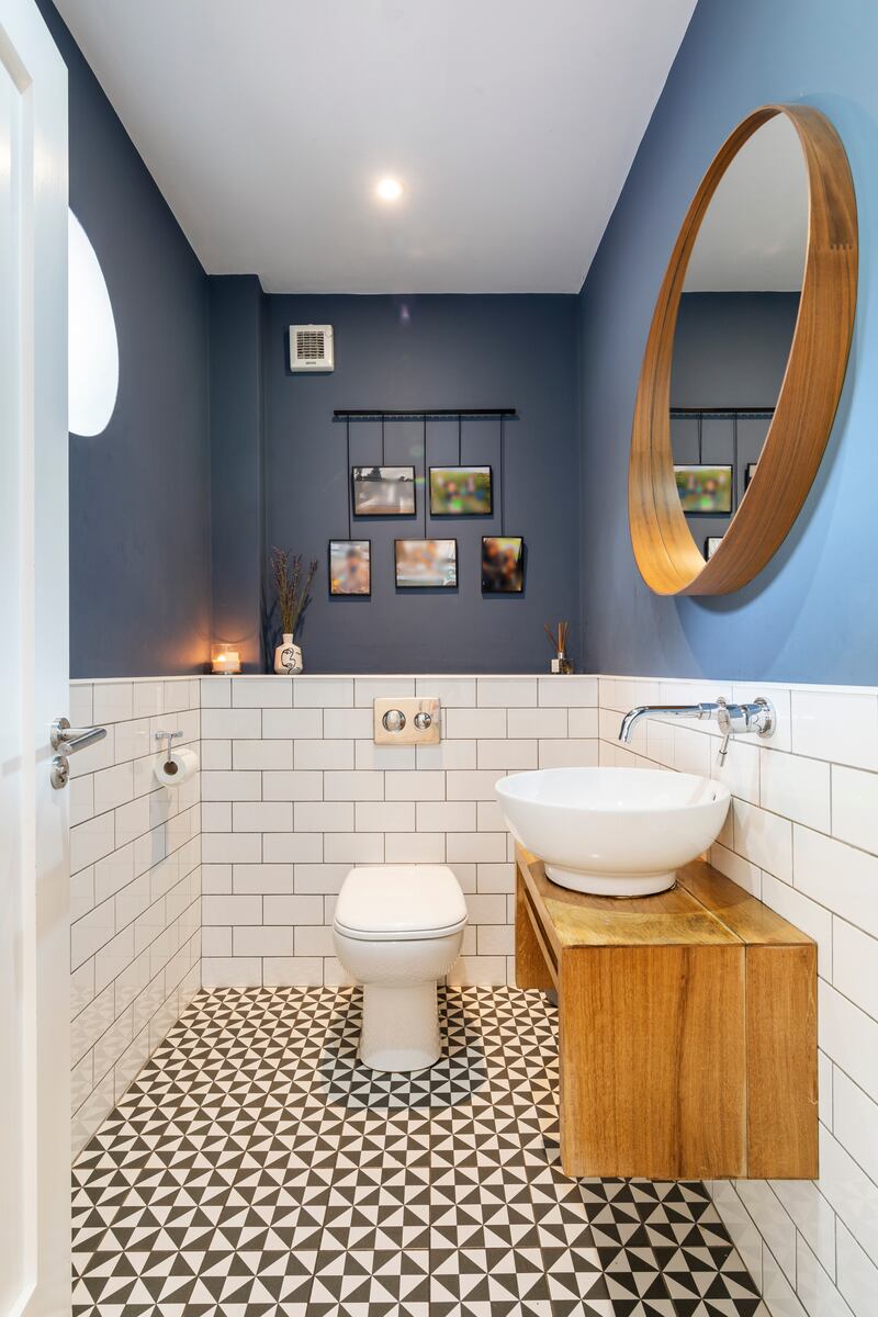 The house has a WC, a family bathroom and two en suites