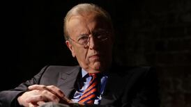 Broadcaster David Frost  dies of heart attack aged 74