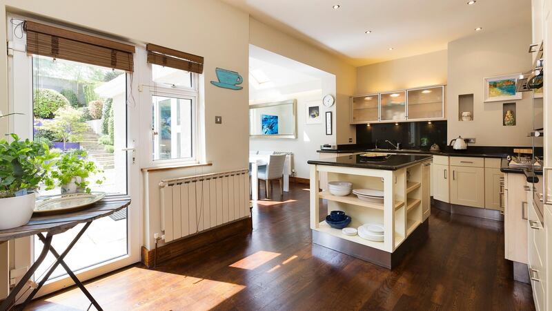 9 Seafield Crescent, Booterstown,