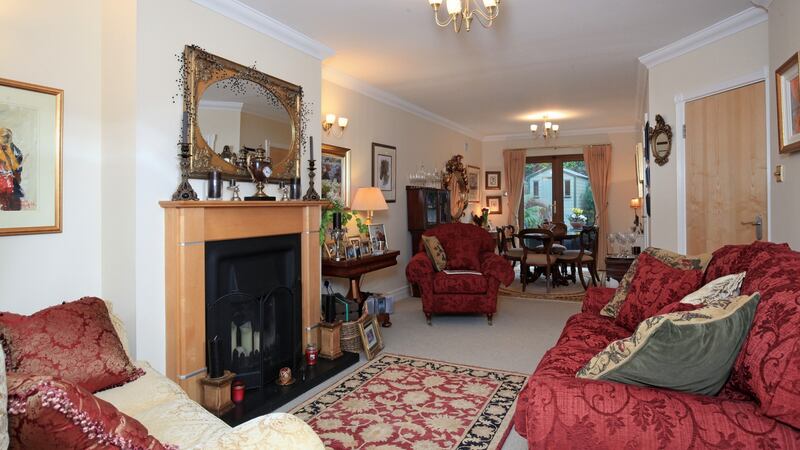 2 Woodview, Commons Road, Loughllnstown, Dublin 18