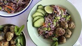 Thai meatballs with rice noodle salad: A light dish bursting with flavour