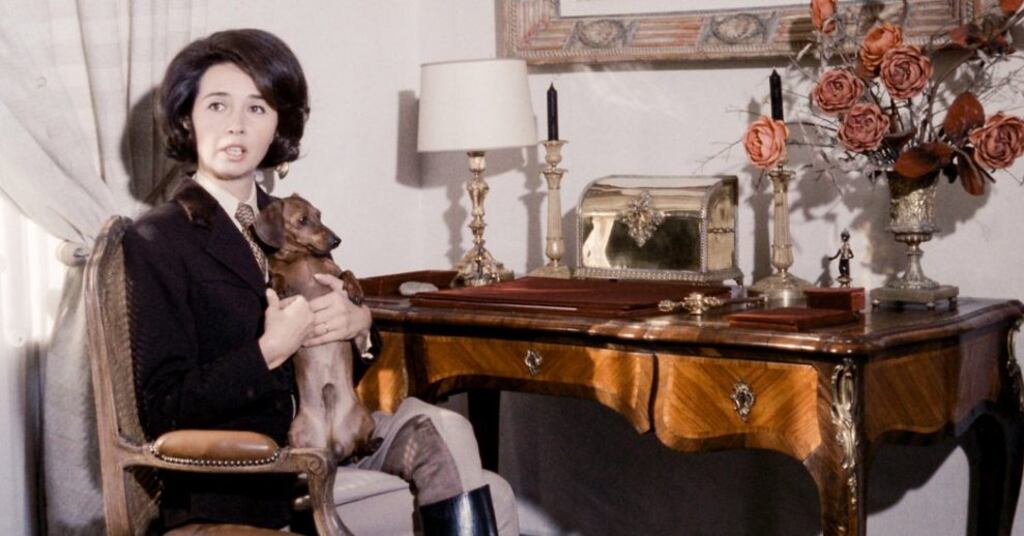 Aline Griffith’s purple prose beguiled readers and reviewers, and her recollections, real or fabricated, made spellbinding dinner conversation for the gaggle of celebrities she attracted