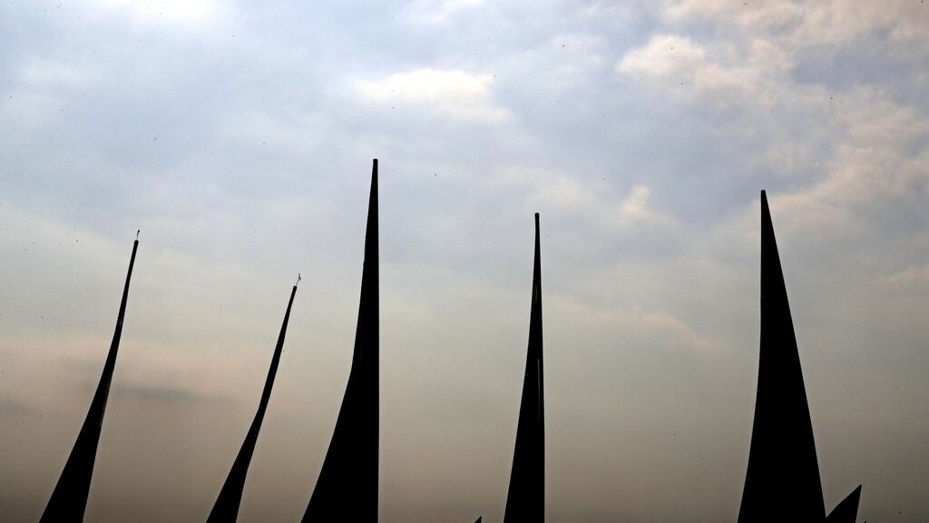 Dublin Bay has delivered fresh to strong winds all week and the westerly direction results in frequents gusts and direction shifts.