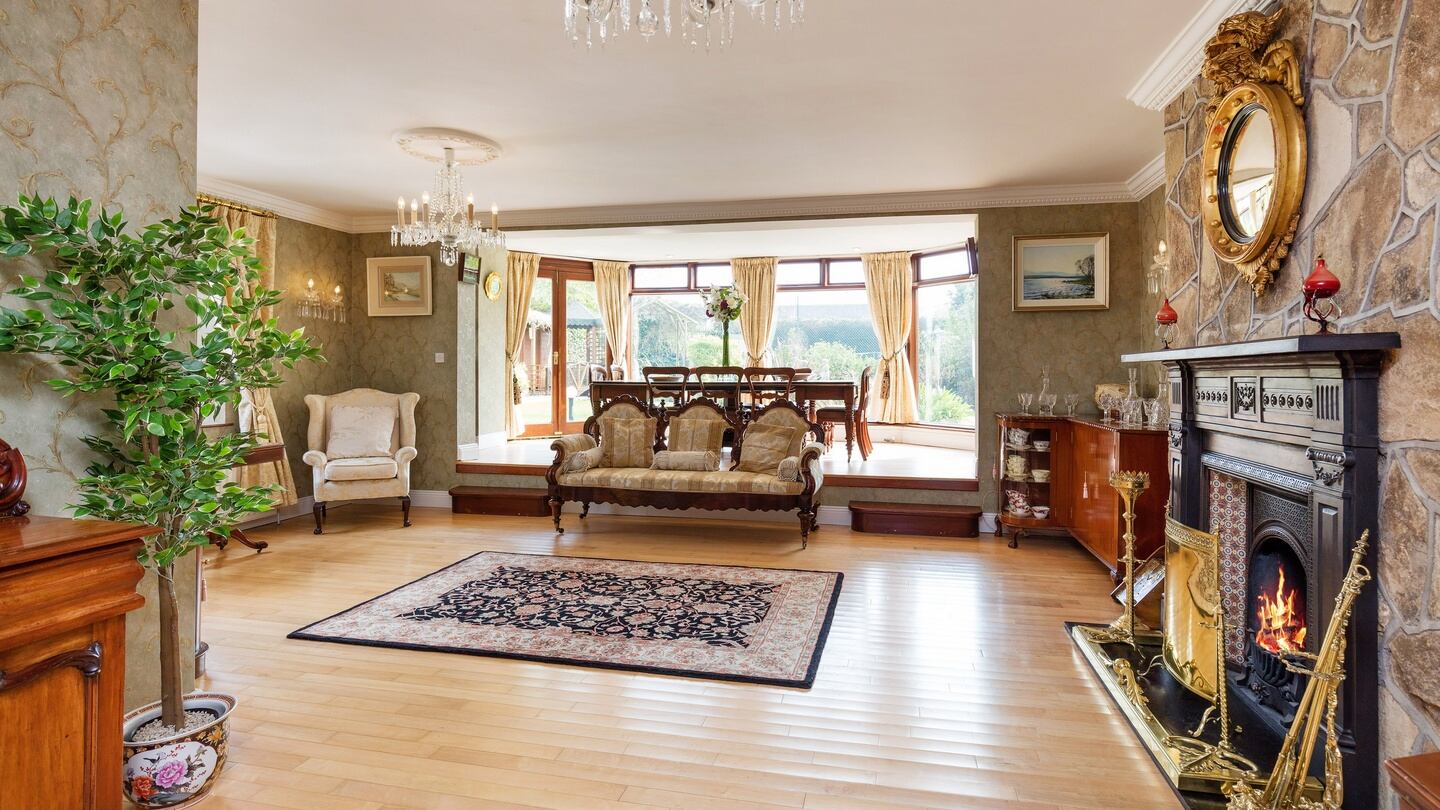 The dual-aspect sittingroom to the front of Lamorna has a bottled-gas-operated fire