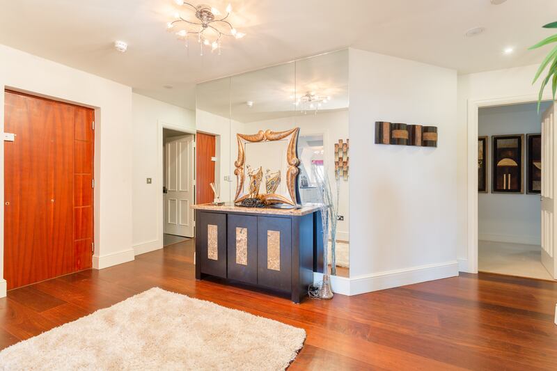 As soon as you step into the large entrance hall, you’re in a world of style and elegance that comes from 40 years of musical success