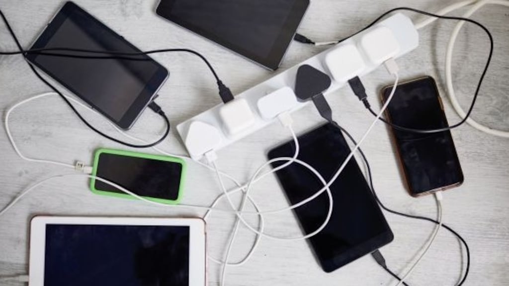 When the owner of a device with this app installed tests positive for Covid-19, this data may enable the contact tracing process to take place more efficiently and more quickly.