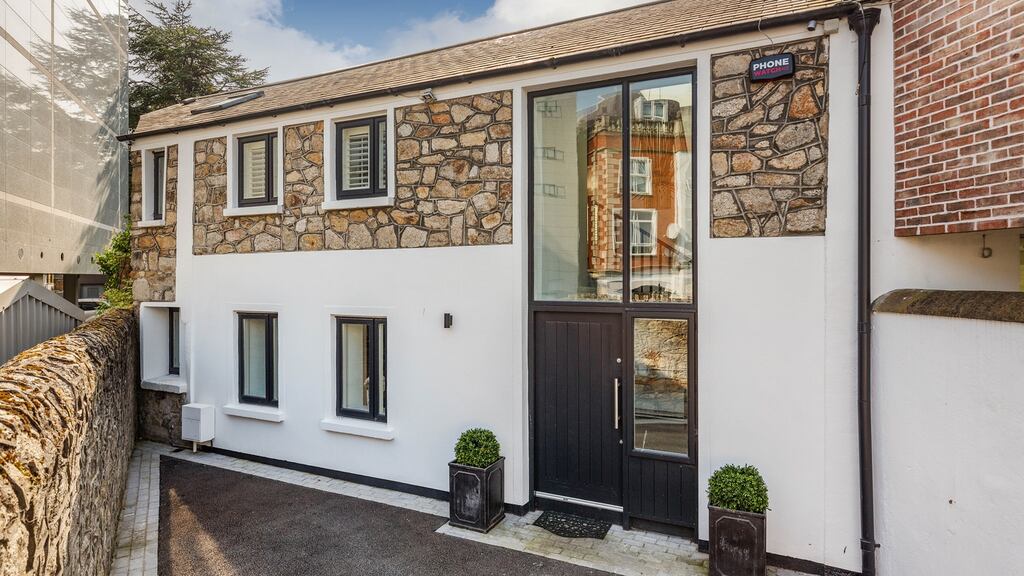 36 Pembroke Lane, Ballsbridge, Dublin 4.