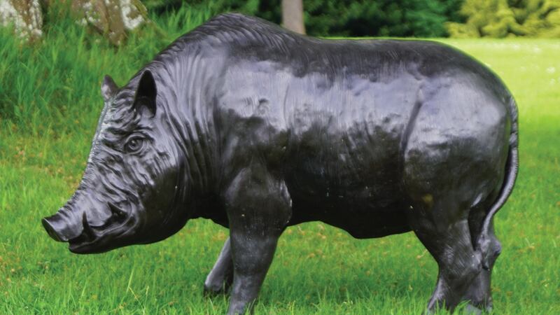Lot 738, a bronze life-size figure of a wild boar (€1,000-€1,500)