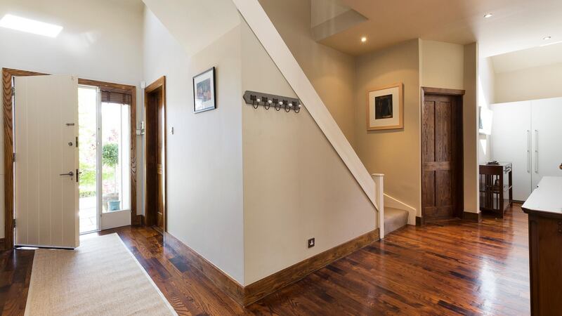 9 Seafield Crescent, Booterstown,