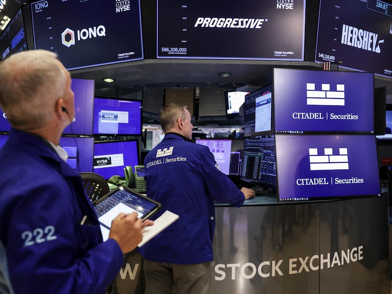 Banks do well on a mixed day for markets