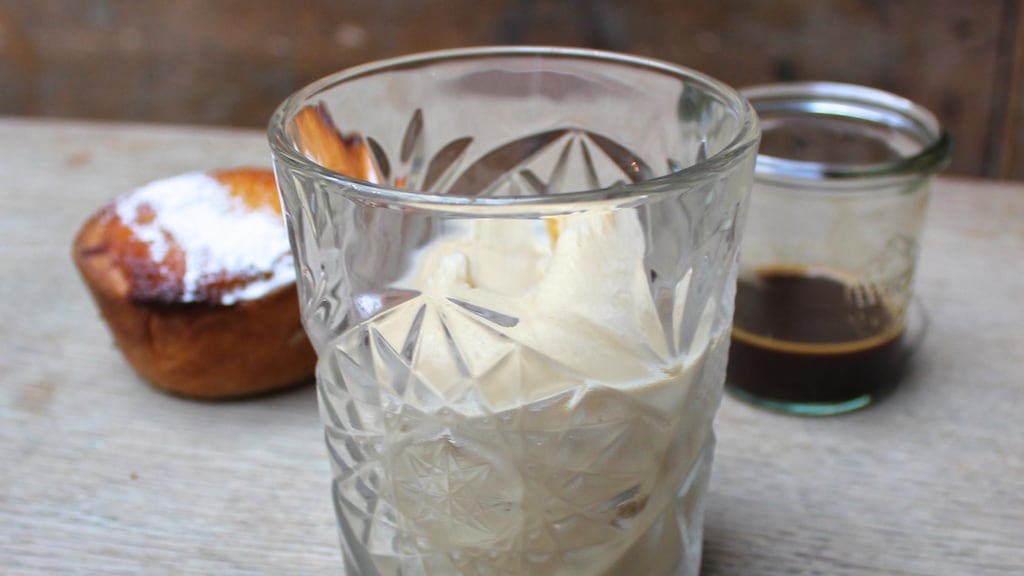 Irish whiskey affogato with mince pies: a special dessert