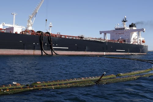 Iran to boost oil output before considering accord to tackle glut