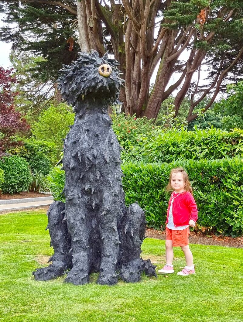 Annabelle Gormley (4), pictured with the giant version of Patrick O'Reilly's Wolfhound, which will be part of a unique sculpture garden at Art Source in Dublin's RDS, November 11th-13th.