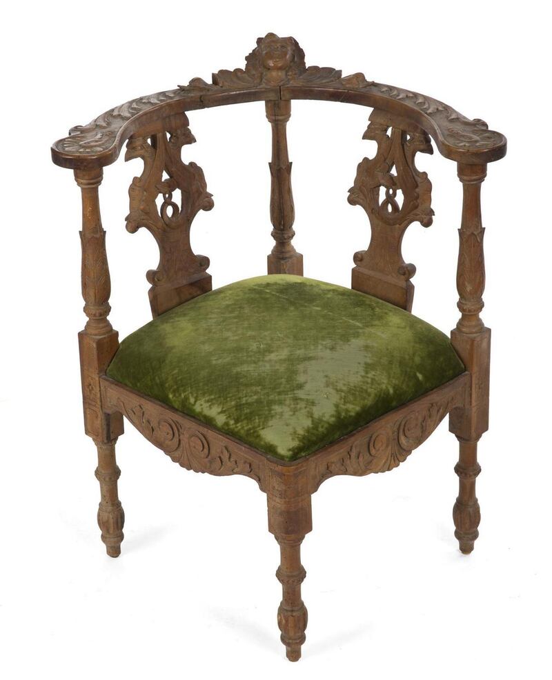 Marilyn Monroe’s chair, used for her last photoshoot, with a tear from the actor’s heel. $8,000-$10,000