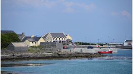 Aran islanders welcome progress on air service contract
