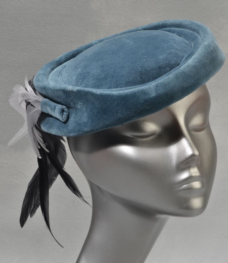 Turquoise velvet pillbox hat with feathers from Eily Henry Vintage (€42)