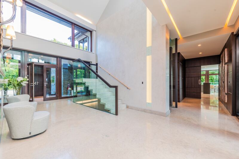 Entrence and spacious hallway