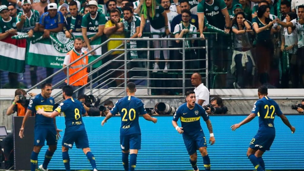 Boca Juniors celebrate Ramon Avila’s opener in their 2-2 draw away to Palmeiras. Photograph: Alexandre Schneider/Getty
