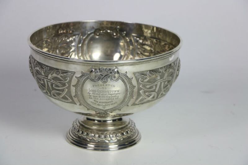 Lot 128 Irish Presentation Silver Bowl to Lord Oxmantown 1905 (€700–€1,000)