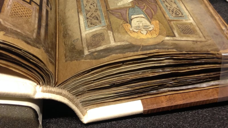 Raman spectroscopy was conducted on the ‘Book of Mulling’