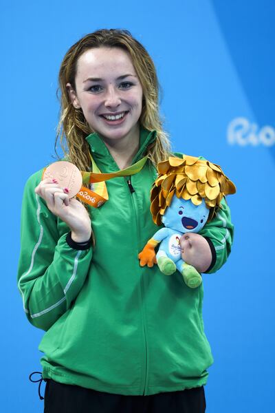 Ellen with the bronze medal won in the 100m Breaststroke in Rio.