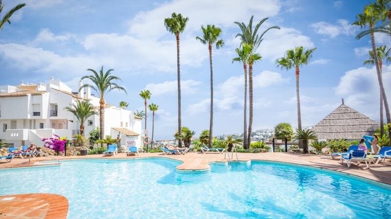 Two-bed in Fuente de la Duquesa resort Spain