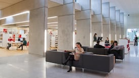 The walls come down in the modern library