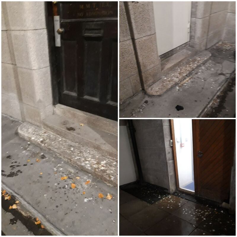 The pest control company identified a ’possible disease risk’ due to bird droppings around the door bridge connecting the building to the Department of An Taoiseach.