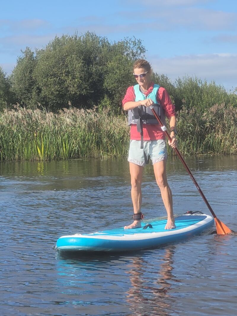 Sonia O'Sullivan tries her hand at paddle boarding