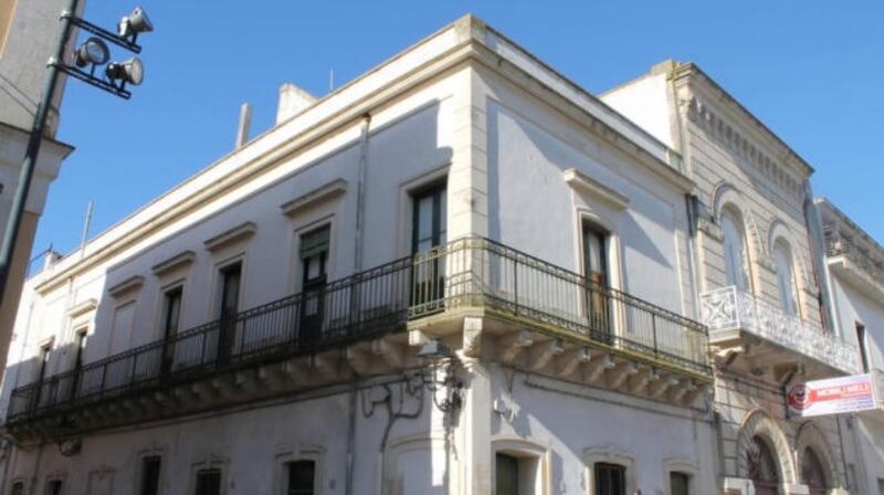 Take 5: this period house in Italy costs €128,000