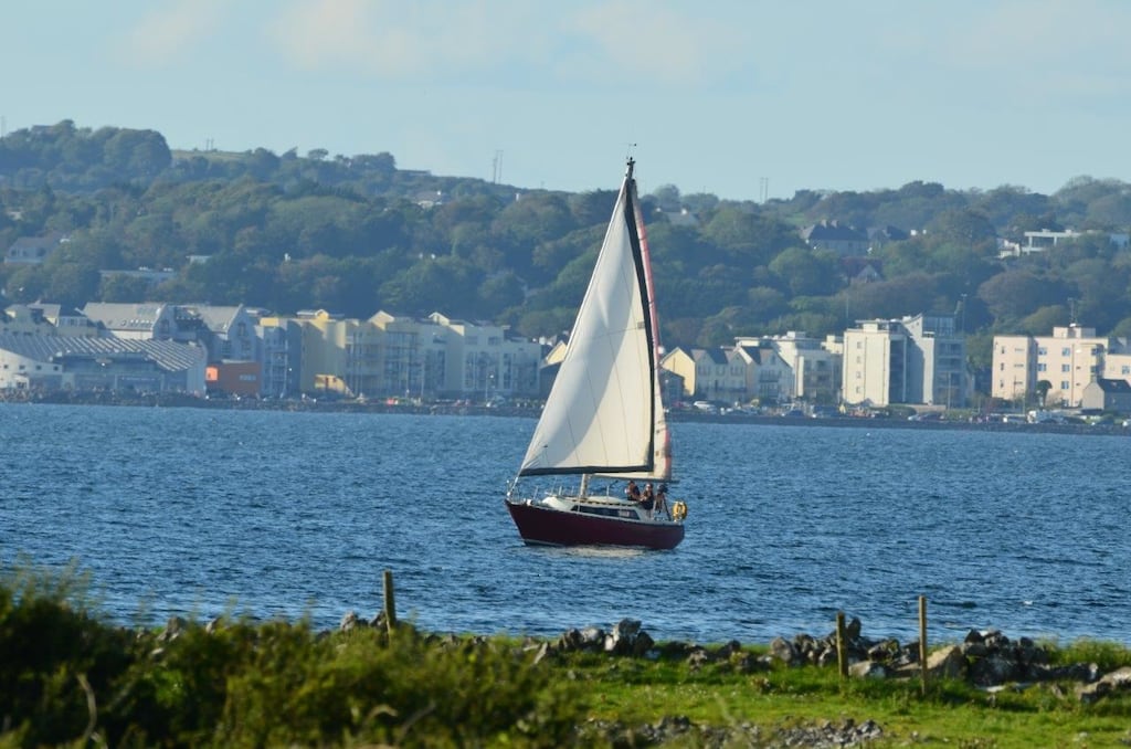 A thatched cottage on Tawin Island hosted at different times in the last century an Irish revolutionary leader who became head of state and a senior member of the British royal family