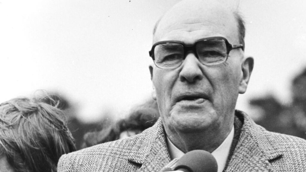 Máirtín Ó Direáin, file. grianghraf: peter thursfield/the irish times