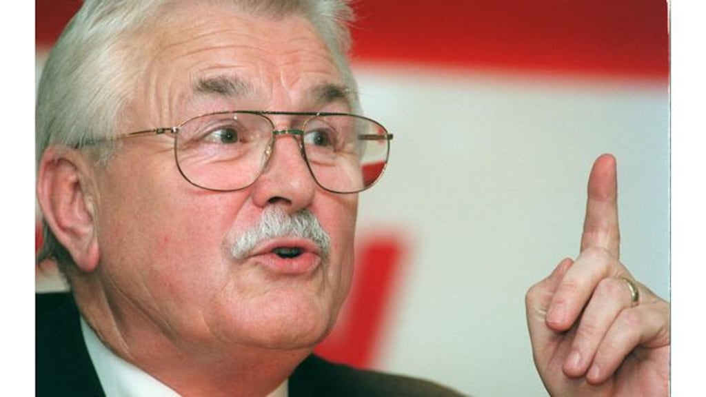 Former Ulster Unionist MP Lord Maginnis has said he does not believe an official document alleging that a Catholic RUC member was involved in the murder of two senior officers.