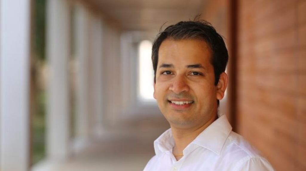 Anshumali Shrivastava: “If a person is looking for friends, they should basically be active in as many communities as possible.”