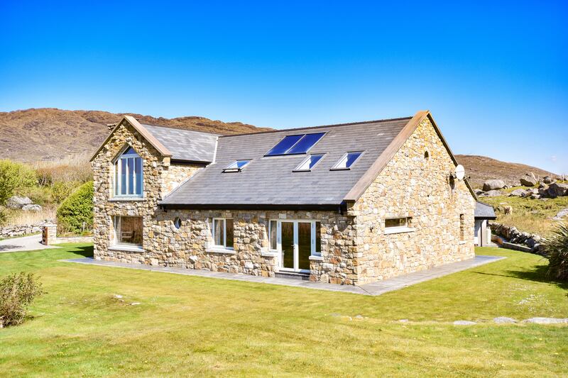 Whale Harbour, Roundstone