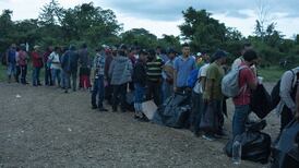 White House defends policy as migrants at border increase