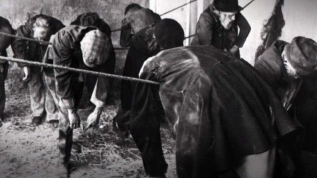 Going on the rope. Photographer unknown.