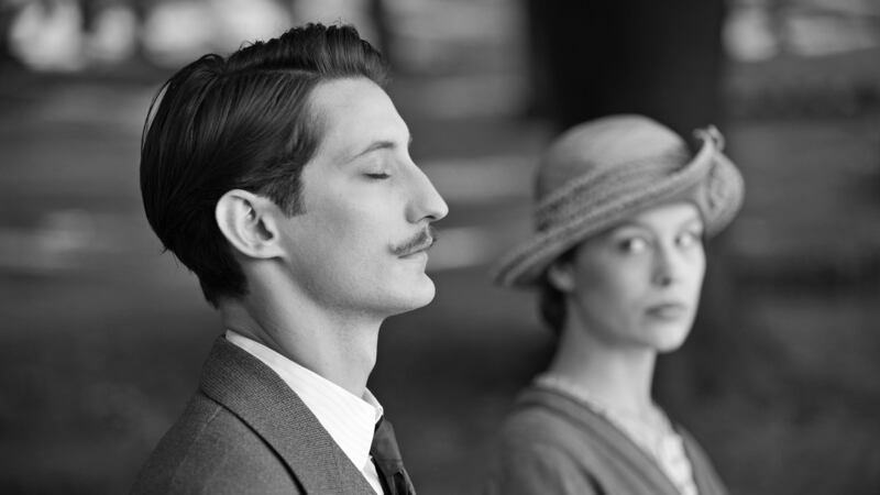 Adrien (Pierre Niney) and Anna (Paula Beer): Adrien’s broken demeanour speaks a dark history.