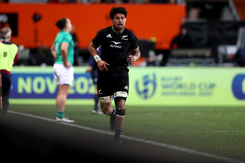 When the sin-bin period was over, New Zealand, remarkably, ended up with enough players on the pitch to bring them back up to 15, despite their red card. The officials twigged it, and Ardie Savea was despatched to the sideline. Photograph: Phil Walter/Getty Images