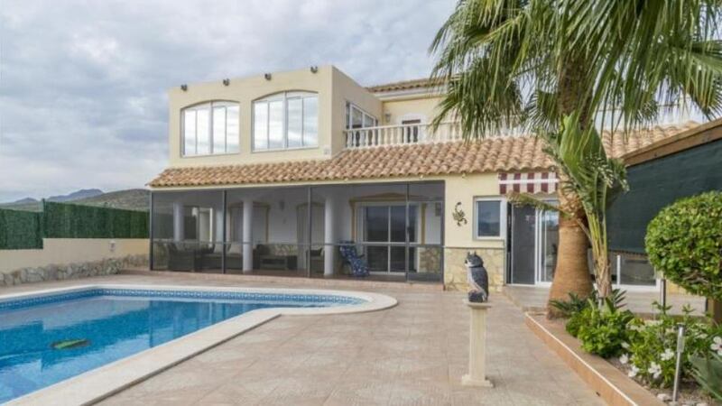 €224,995: villa with swimming pool in Los Carasoles