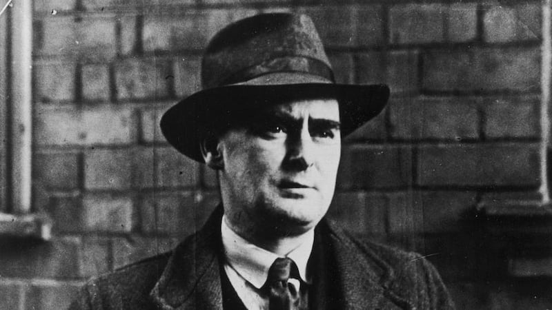 Flann O’Brien once joked in an Irish Times column that the average English speaker gets along with a mere 400 words while the Irish-speaking peasant uses at least 4,000.
