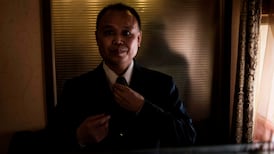 China detains leading human rights lawyer during school run